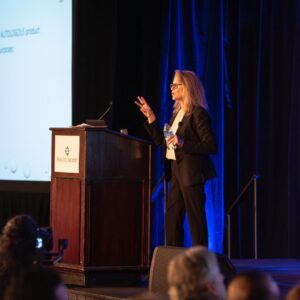 Dr. Roberta Shapiro presenting at Stem Cell Institute's Miami seminar
